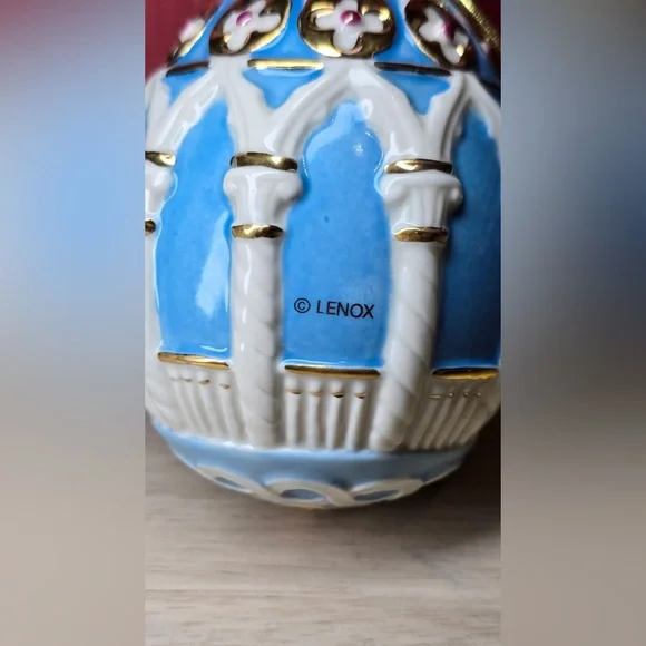 Lenox "Venetian Elegance" Porcelain Egg Ornament Blue Ivory Gold Trim 4" w/Box - Picture 3 of 6